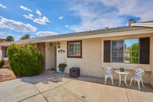 14816 Clovis St, Victorville, CA 92394-1111