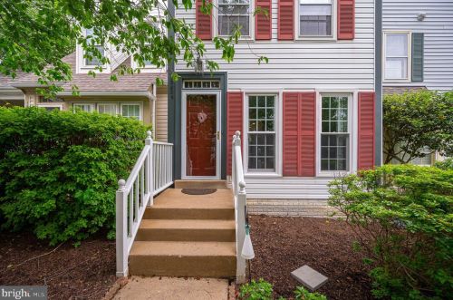 12829 Mill Brook Ct, Woodbridge, VA 22192-2923