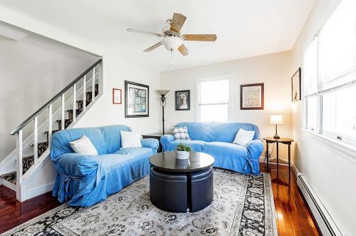 16 Scott St, New Hyde Park NY  11040-1319 exterior