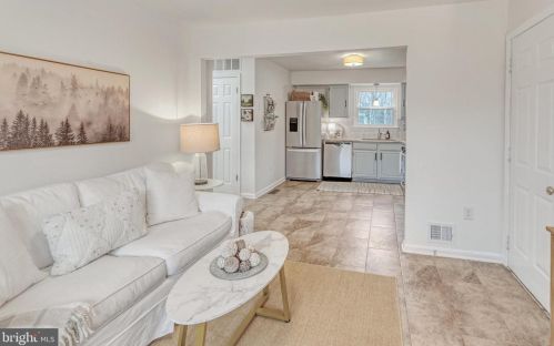 13931 Ruler Ct, Woodbridge VA  22193-3733 exterior