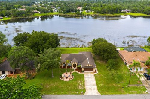 2401 Timbercrest Dr, Deltona, FL 32738-6203