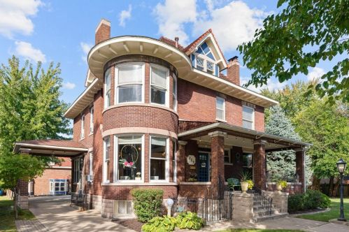 229 Ogden St, Hammond, IN 46320-1940