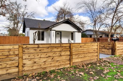 1607 Cambridge Ave, Fresno, CA 93704-6323