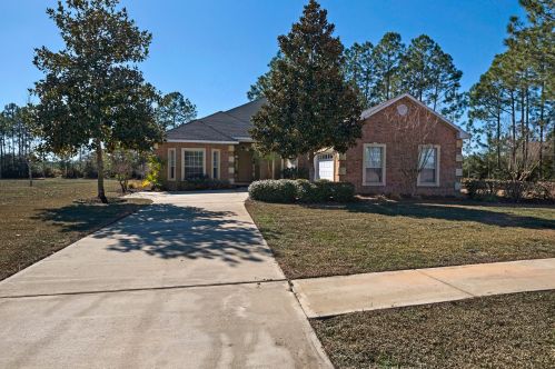 1618 Brushed Dunes Cir, Freeport, FL 32439-6261