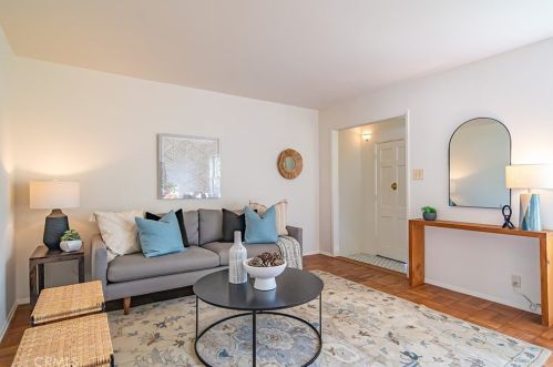 7103 Aivlis St, Long Beach, CA 90815-3505