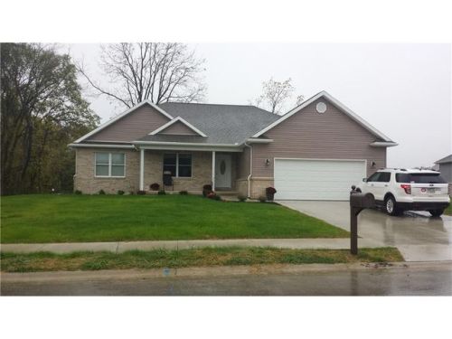 1045 Winter Ridge Dr, Sidney, OH 45365-7637