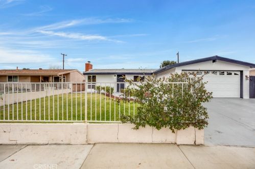 19041 Drycliff St, Santa Clarita, CA 91351-2818