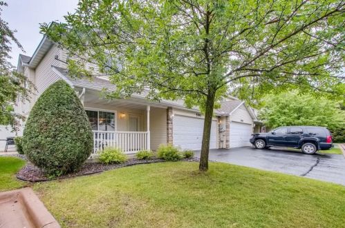 5592 138th St, Lino Lakes, MN 55038-8202