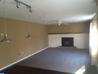18 Tiffany Dr, Perkasie, PA 18944-3038