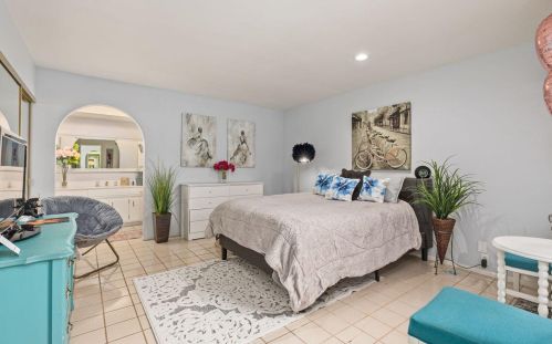 48127 Calle Seranas, La Quinta CA  92253-2205 exterior