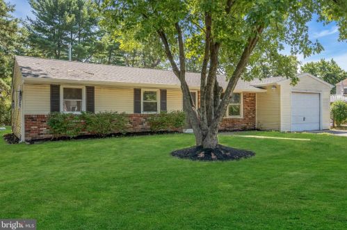 207 Piute Trl, Browns Mills NJ  08015-6125 exterior