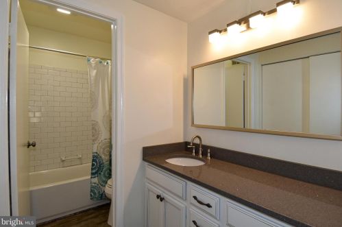 7604 Lakeside Village Dr, Falls Church VA  exterior