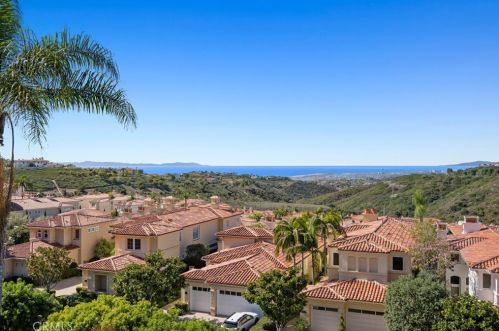 5 Torrey Pine Dr, Newport Beach, CA 92657-1539