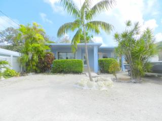 130 Coral Ave, Plantation Key FL  33070-2403 exterior
