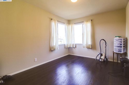 6171 Brookside Ave, Oakland CA 94618-1828 exterior