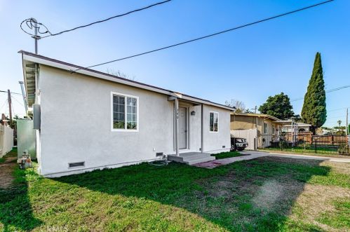 340 Elm St, Compton CA  90220-2113 exterior