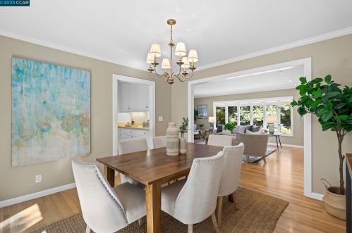10 Fleetwood Ct, Orinda, CA 94563-4004
