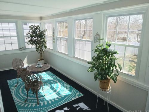 46 Beacon St, Bristol CT  06010-6609 exterior