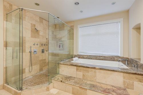 1857 Alice Dr, Penngrove CA  94951-9750 exterior