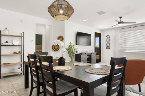 2837 Apollo Rd, Phoenix AZ  85041-5339 exterior