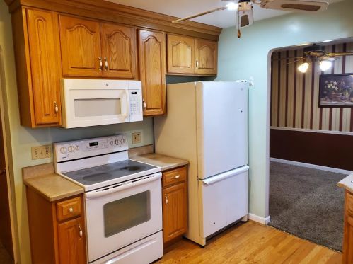 3291 Galbraith Rd, Cincinnati, OH 45239-3903
