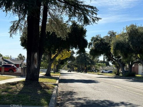 3560 Sierra Way, San Bernardino CA  92405-2216 exterior