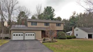 33 Legend Ln, Ballston Spa NY  12020-3057 exterior
