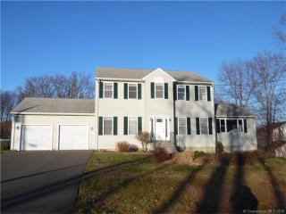 4 Ridgecrest Dr, Waterbury, CT 06716-2555