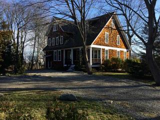 119 Beach St, North Kingstown RI  02852-5766 exterior