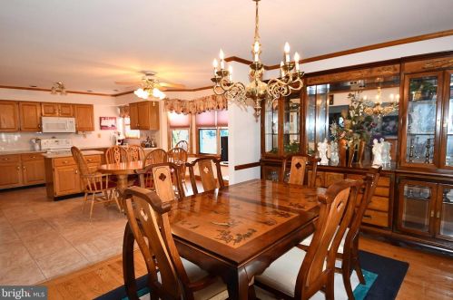 988 Lansdale Ave, Lansdale PA 19446-1621 exterior