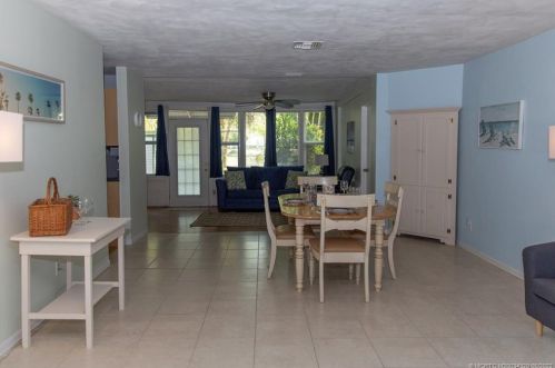 1656 28th Ave, Vero Beach FL  32960-3136 exterior