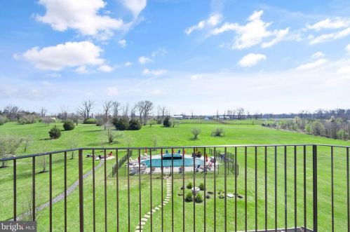 15840 Parnell Ct, Haymarket VA  20169-1667 exterior