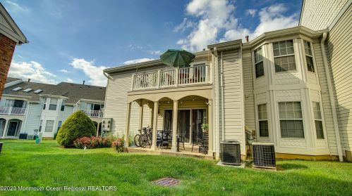 316 Tulip Ln, East Freehold NJ  07728-4040 exterior