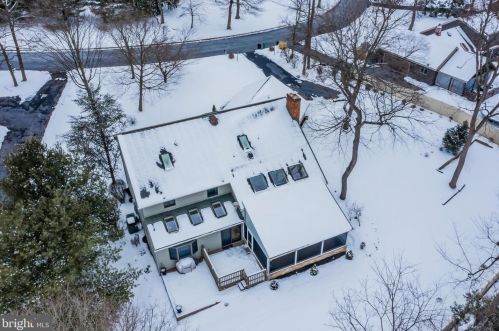 4713 Maple Shade Dr, Harrisburg, PA 17110-3217