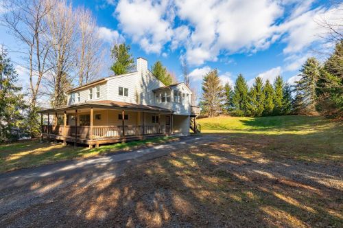 98 Greenhaven Rd, Poughquag, NY 12570-5302