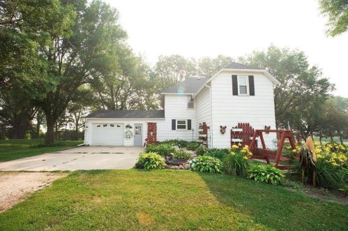 62274 190th St, Stewart, MN 55385-5717