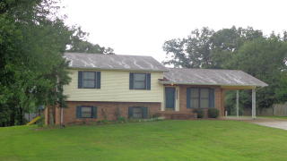 1801 Harding Rd, Paris, TN 38242-5010