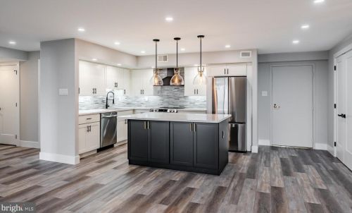 20627 Valley Forge Cir, Norristown, PA 19406-1121