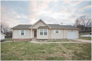 423 Kelsey Dr, Clarksville TN  37042-6169 exterior