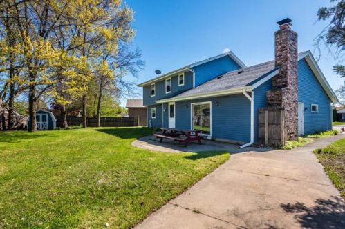8635 46th Ave, Kenosha, WI 53142-2441