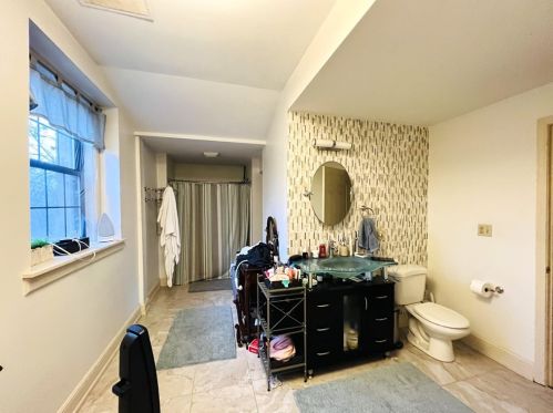 304 Rhodes Pl, New Castle PA  exterior