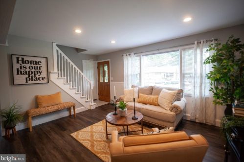 208 Beaver Dr, Gloucester NJ  08031-2902 exterior