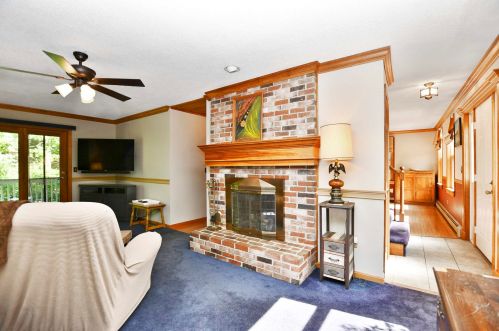 44 Tolend Rd, Dover NH  03820-5501 exterior