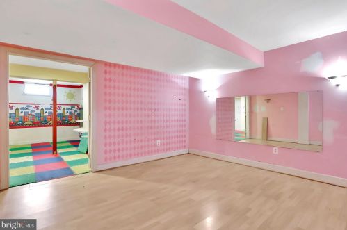 20 Cool Springs Ln, Charles Town WV  25414-4647 exterior