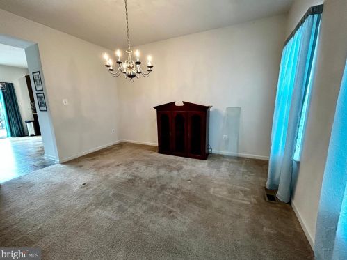 148 Killian Ln, Charles Town WV  25414-4939 exterior