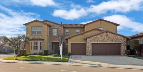 1315 Como Dr, Manteca, CA 95337-8471