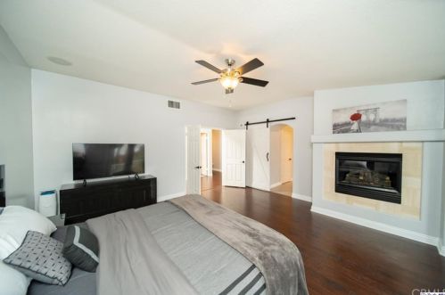 721 Cinnabar Pl, Simi Valley CA 93065-7200 exterior