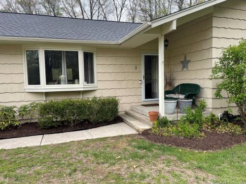 3 Tead Rd, Brookfield Center, CT 06804-3963