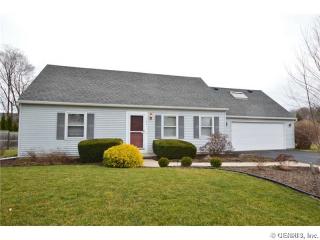 183 Honeysuckle Ln, Canandaigua, NY 14425-7043
