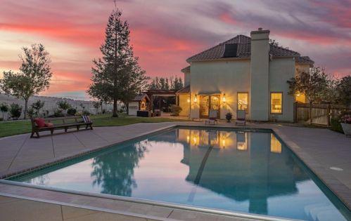 2211 Bentley Ridge Dr, San Jose, CA 95138-2424